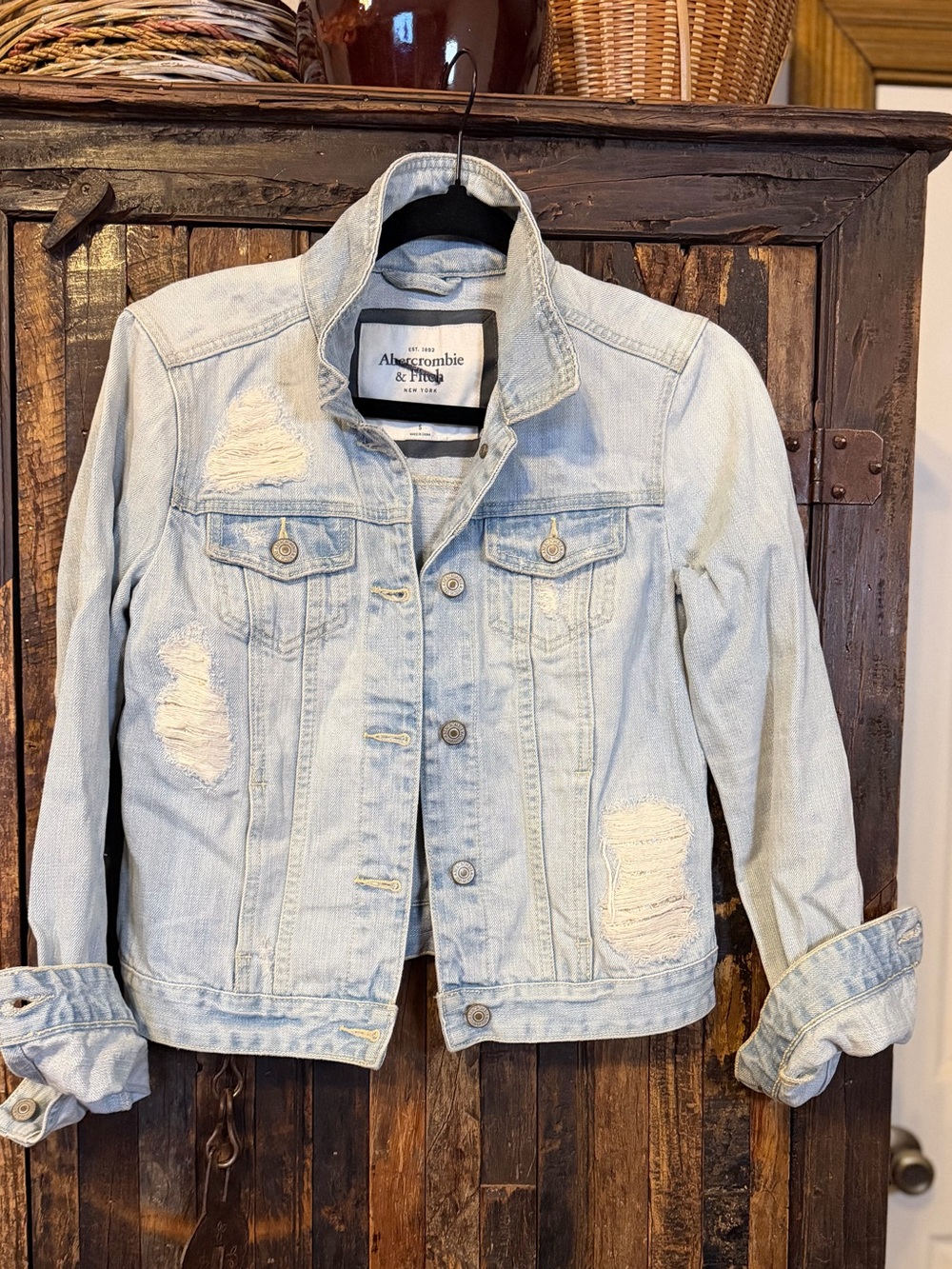 Abercrombie & Fitch Distressed Denim Jacket Womens S Light Wash Y2K 2000’s